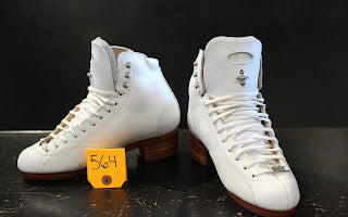 Used 564 Riedell White 5.5 A.AA